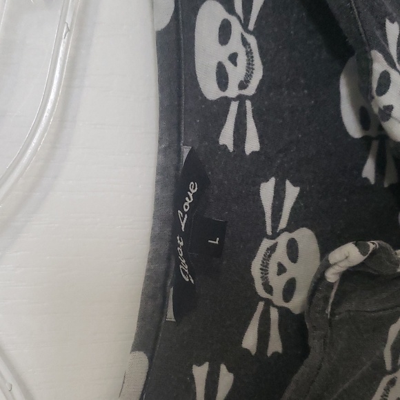 3/$25 skull and bones cotton nightie - Picture 5 of 6